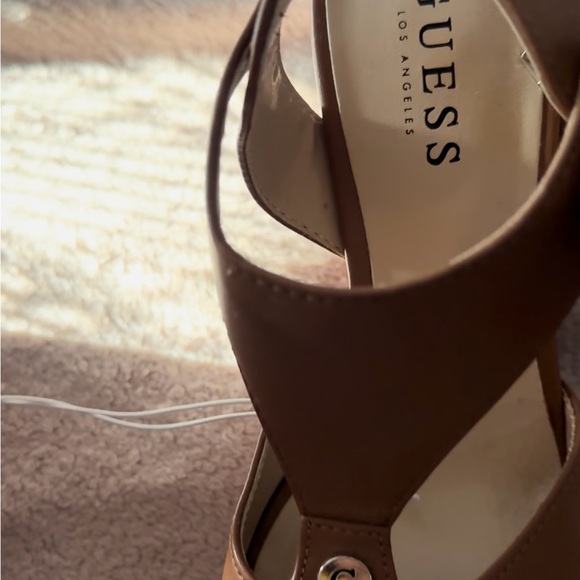 Brand: Guess
Size: 8.  Color: light brown.  Condition is new - Picture 8 of 11